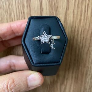 Vintage Silver Star Ring with Glittering Details